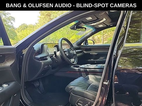 Used 2023 Genesis G90 3.5T image 5