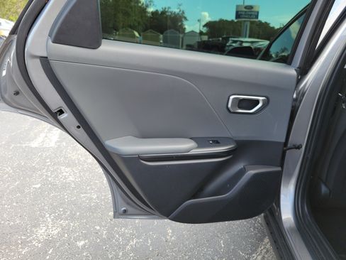 Used 2025 Kia K4 FWD image 21
