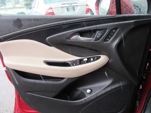 Used 2018 Buick Envision Essence FWD image 24