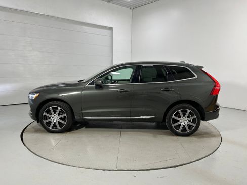 Used 2018 Volvo XC60 T6 Inscription w/ Luxury Seat Package AWD/4WD image 21