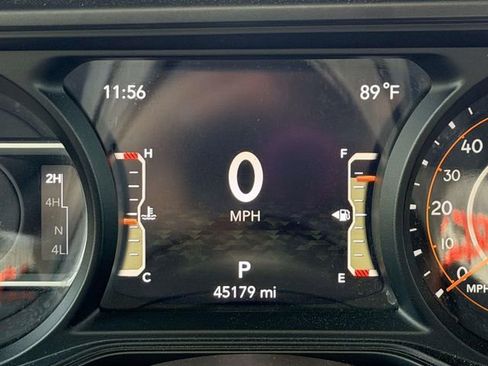 Used 2024 Jeep Wrangler Unlimited Rubicon AWD/4WD image 25
