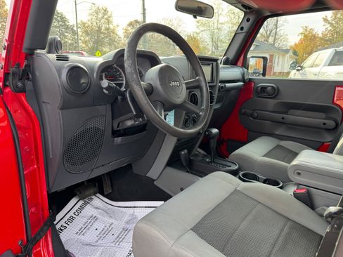 Used 2010 Jeep Wrangler Unlimited Sport w/ Trailer Tow Group image 11