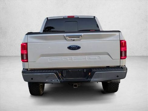 Used 2018 Ford F150 Lariat w/ Equipment Group 502A Luxury image 6