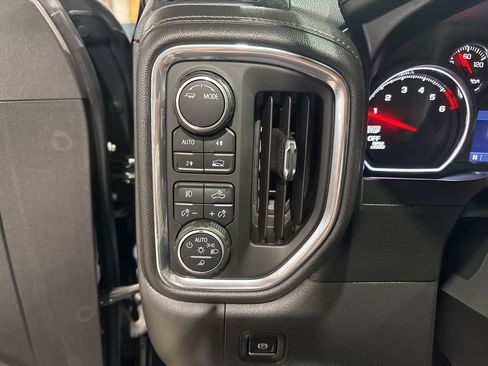 Used 2020 Chevrolet Silverado 1500 LTZ w/ LTZ Premium Package image 23