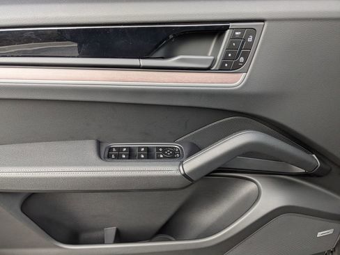 New 2026 Porsche Cayenne Coupe image 13