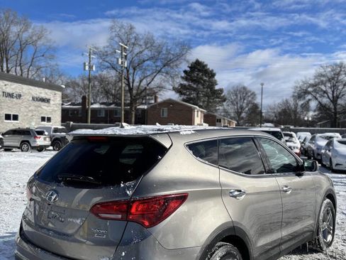 Used 2017 Hyundai Santa Fe Sport image 3