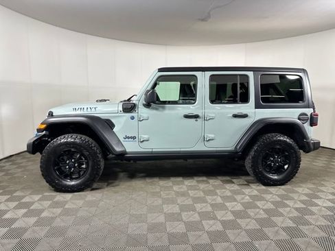 Used 2024 Jeep Wrangler Unlimited image 5