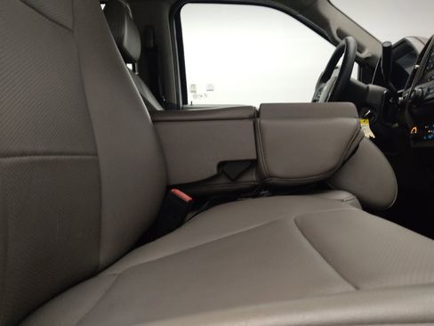 Used 2021 Ford F250 XL w/ Power Equipment Group RWD image 19