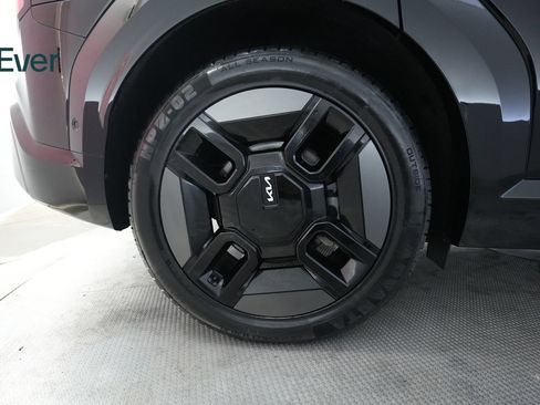 Used 2024 Kia EV9 GT-Line AWD/4WD image 22