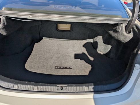 Used 2014 Toyota Avalon XLE Premium image 13