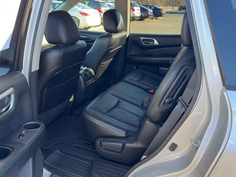 Used 2014 Nissan Pathfinder SL w/ SL Premium Package image 14