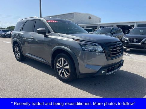 Certified 2022 Nissan Pathfinder SL w/ SL Black Package AWD/4WD image 1