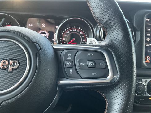 Used 2022 Jeep Wrangler Unlimited Rubicon w/ Trailer Tow Package image 21