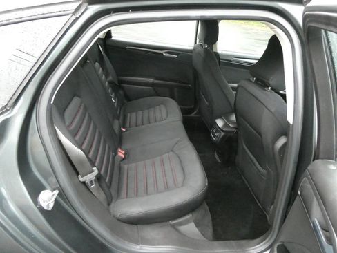 Used 2016 Ford Fusion SE w/ Equipment Group 201A image 20