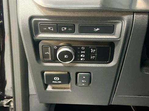 Used 2023 Ford F150 Lariat AWD/4WD image 10