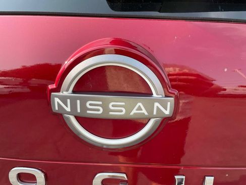 Used 2023 Nissan Rogue SV AWD/4WD image 13