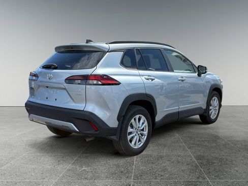 Used 2026 Toyota Corolla Cross LE w/ Cold Weather Package image 6