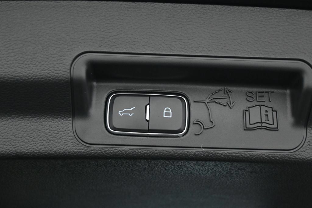 Used 2024 Ford Explorer ST w/ Equipment Group 401A AWD/4WD image 37