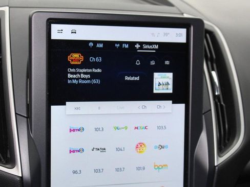 Used 2024 Ford Edge SEL image 33
