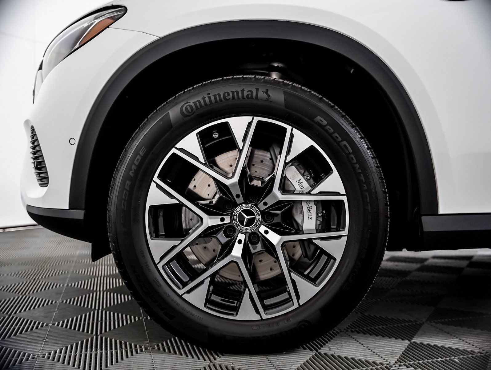 Certified 2025 Mercedes-Benz GLC 350e 4MATIC image 6