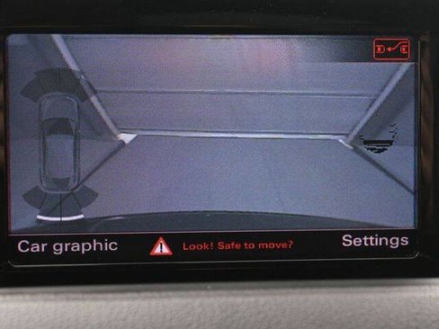 Used 2018 Audi Q3 2.0T Premium image 24