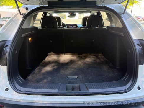 Used 2024 Chevrolet Trax LT FWD image 19
