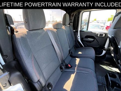 Used 2024 Jeep Gladiator Rubicon w/ Convenience Group AWD/4WD image 35