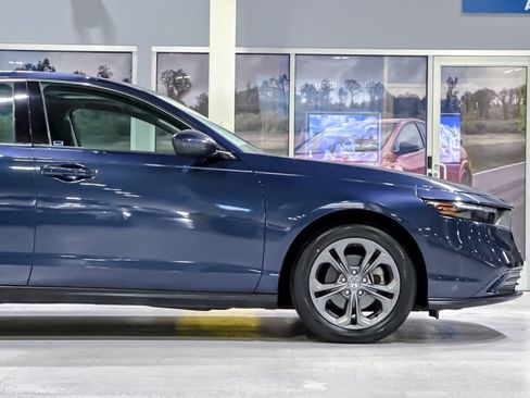 Used 2023 Honda Accord EX image 33