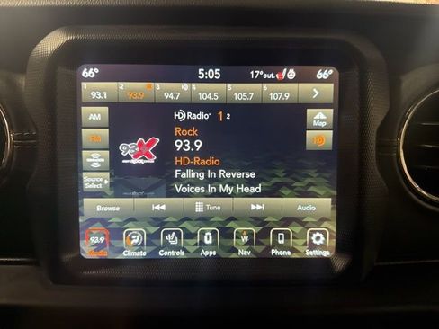 Used 2021 Jeep Wrangler Unlimited Sahara image 21