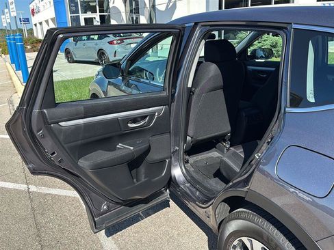 Used 2018 Honda CR-V LX image 12