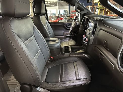 Used 2021 GMC Sierra 3500 Denali w/ Denali Ultimate Package image 13