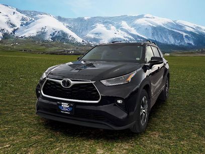 Used 2021 Toyota Highlander XLE