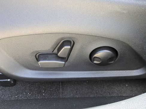 Used 2025 Jeep Compass Limited AWD/4WD image 18