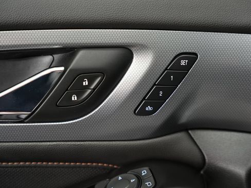 Used 2018 Chevrolet Traverse Premier AWD/4WD image 49