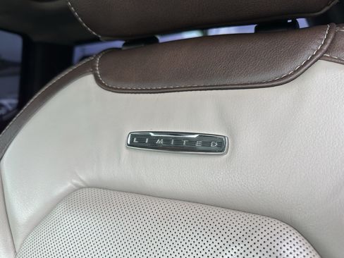 Used 2019 Ford F450 Limited AWD/4WD image 10
