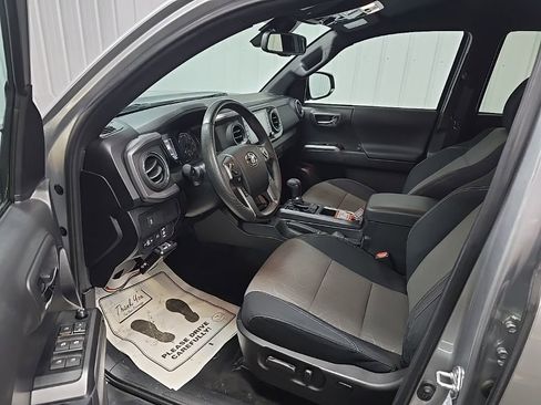 Used 2023 Toyota Tacoma TRD Off-Road w/ Black Out Package (TMS) image 28