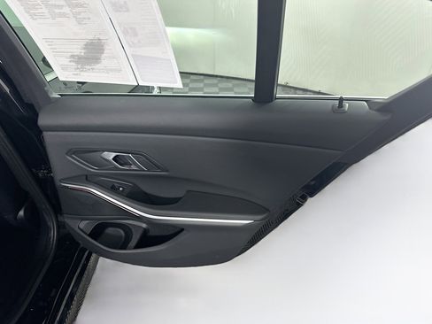 Used 2025 BMW 330i Sedan image 31