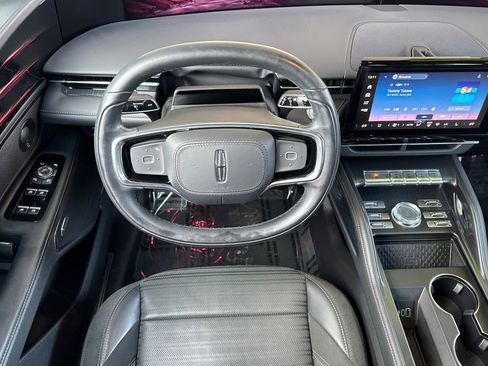 Used 2024 Lincoln Nautilus Reserve w/ Equipment Group 202A image 14