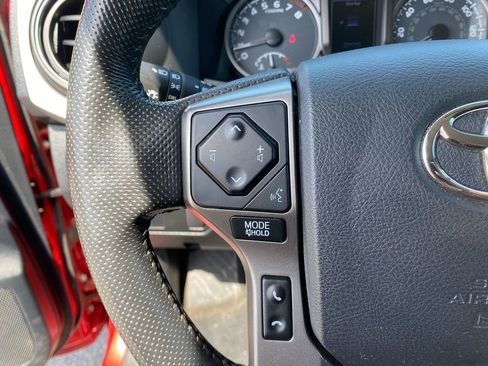 Used 2016 Toyota Tacoma SR5 image 16