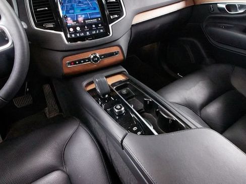 Certified 2023 Volvo XC90 B6 Plus AWD/4WD image 11