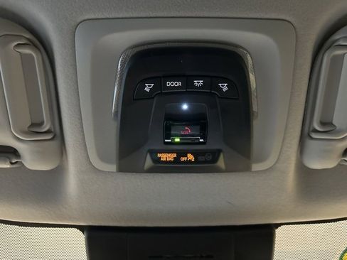 Used 2024 Toyota Corolla Cross LE image 17