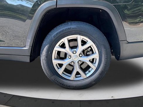 Used 2022 Jeep Grand Cherokee L Limited AWD/4WD image 36
