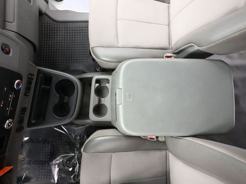 Used 2019 Nissan NV 2500 SV RWD image 30