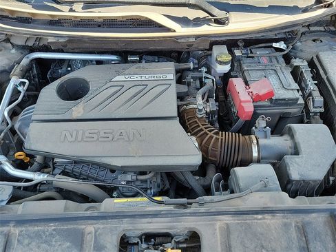 Used 2023 Nissan Rogue SL w/ SL Premium Package image 13