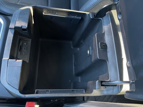 Used 2022 Chevrolet Silverado 1500 LTZ image 31