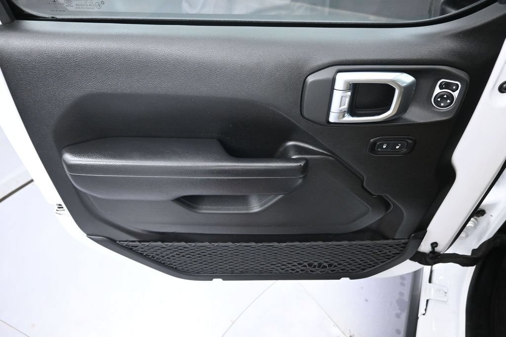 Used 2022 Jeep Wrangler Unlimited Sport AWD/4WD image 24