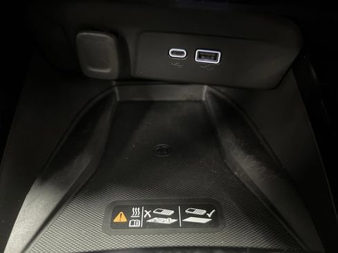 Used 2024 Chevrolet Trax RS w/ Sunroof Package image 23