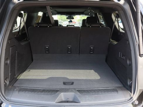 Certified 2023 GMC Yukon XL SLT w/ SLT Premium Package RWD image 28