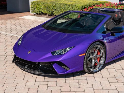 Used 2019 Lamborghini Huracan Performante image 5