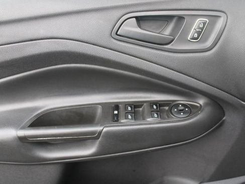 Used 2014 Ford Escape S image 19